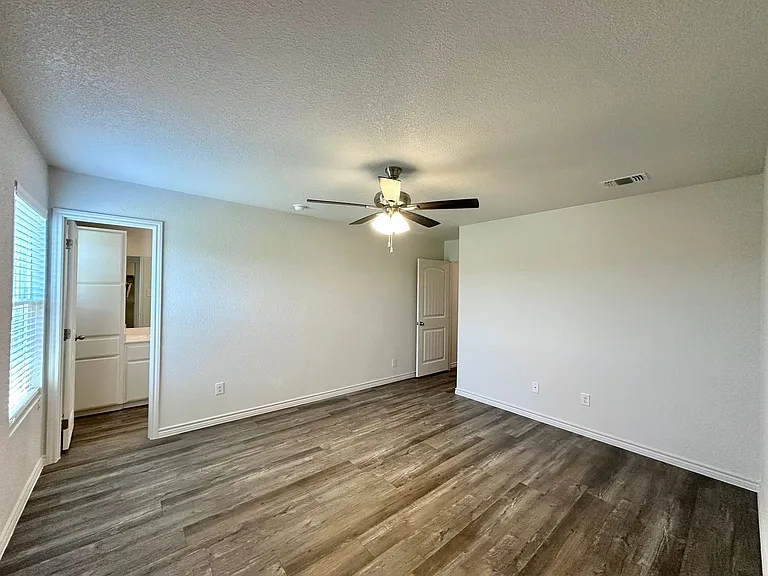117A Dolphin Dr — Photo 23