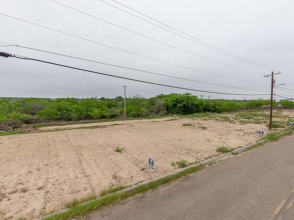 2nd image of 1820 Calle Baltica Rd