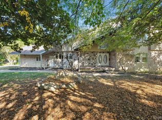 1792 Tooley Rd, Howell, MI 48855