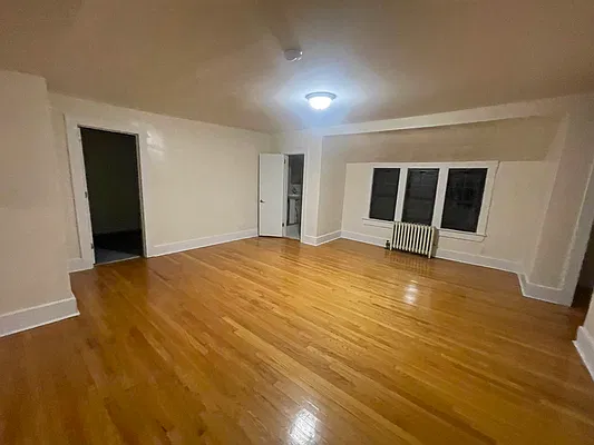 Rented by Metropolis International Realty Inc. | media 1