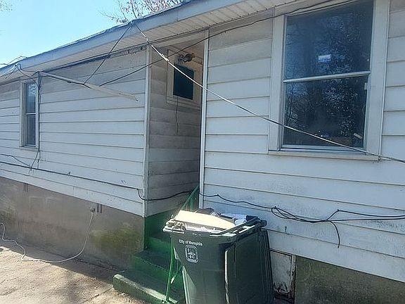 2nd image of 568 E Crump Blvd
