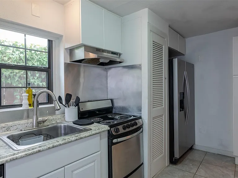 3312-1 Greenbriar St — Photo 15