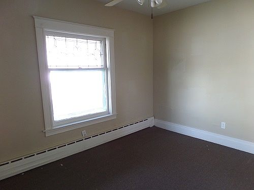 2nd image of 1547 Whitney Ave