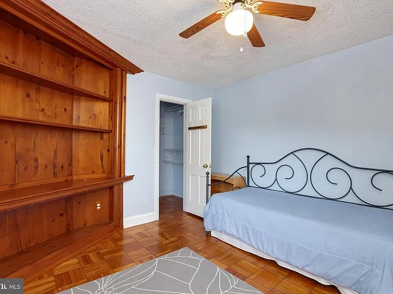 1612 W Abingdon Dr — Photo 13