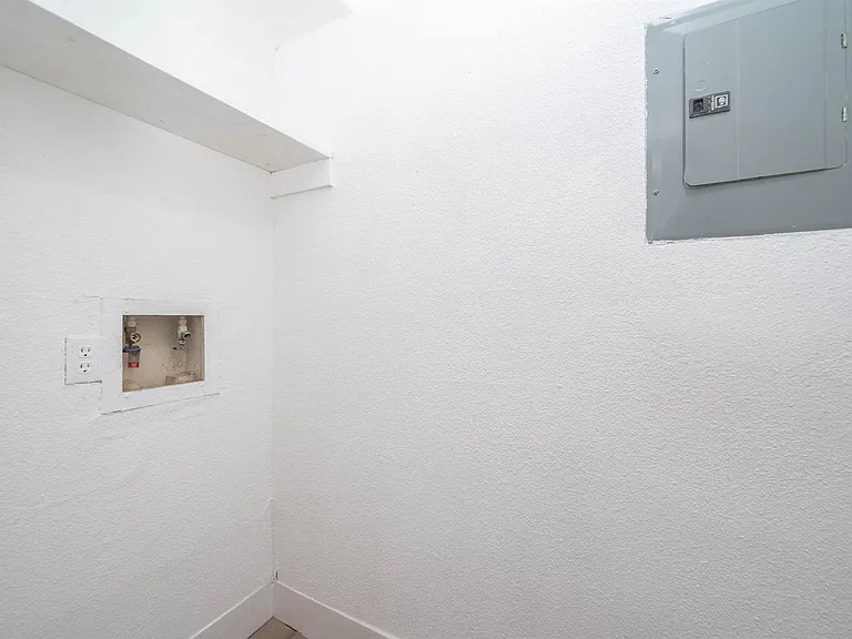 4620 W Orange St — Photo 12
