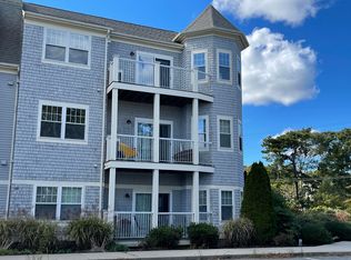185 Stevens St UNIT 3A, Hyannis, MA 02601