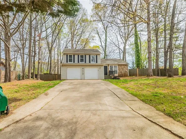 5175 Walker Rd, Stone Mountain, GA 30088