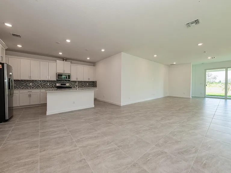 1252 Haywagon Trl — Photo 7