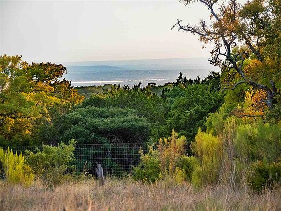 3rd image of 3 Creeks Dr