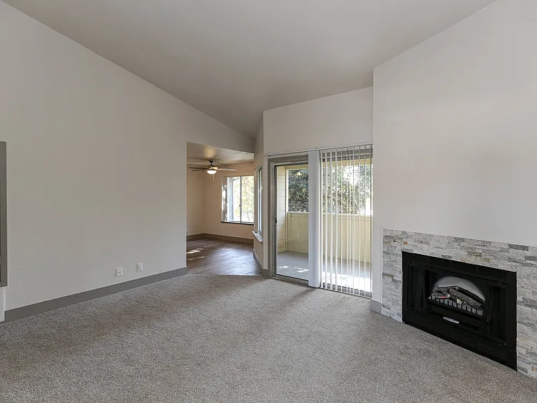 2x2 Living Room
