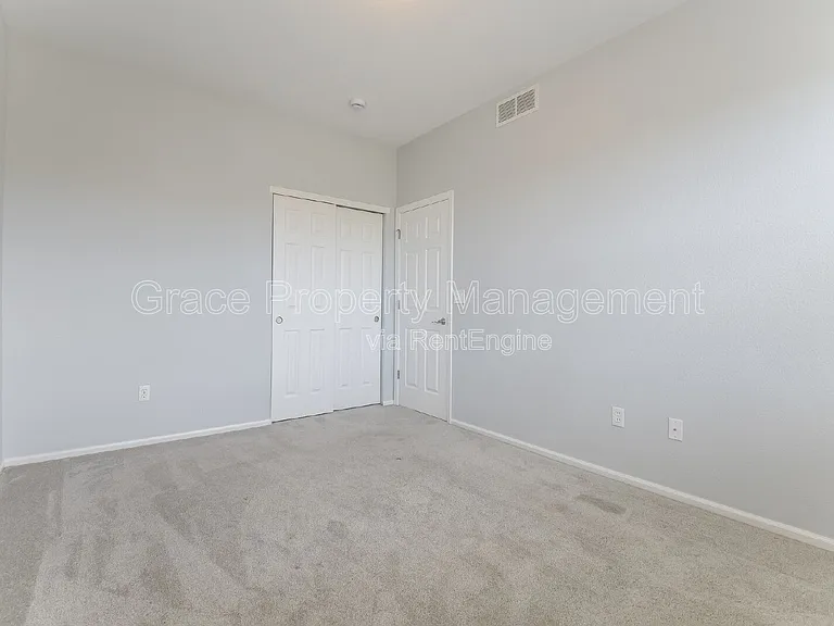 1969 Fairway Pointe Dr — Photo 40