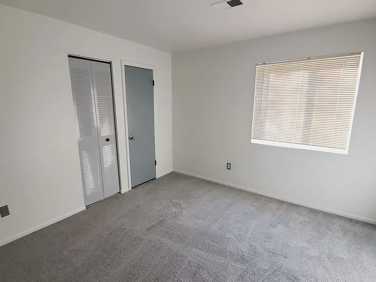 Sugarbush Apartments — Photo 166