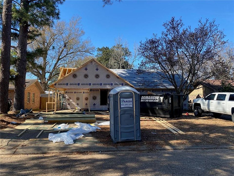 1st image of 210 Paula Ln