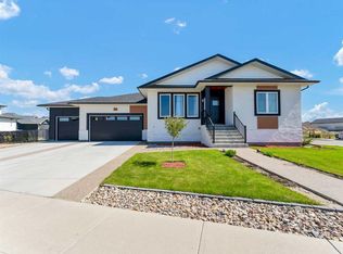 33 W Dunes Way, Cypress County, AB T1B0R7