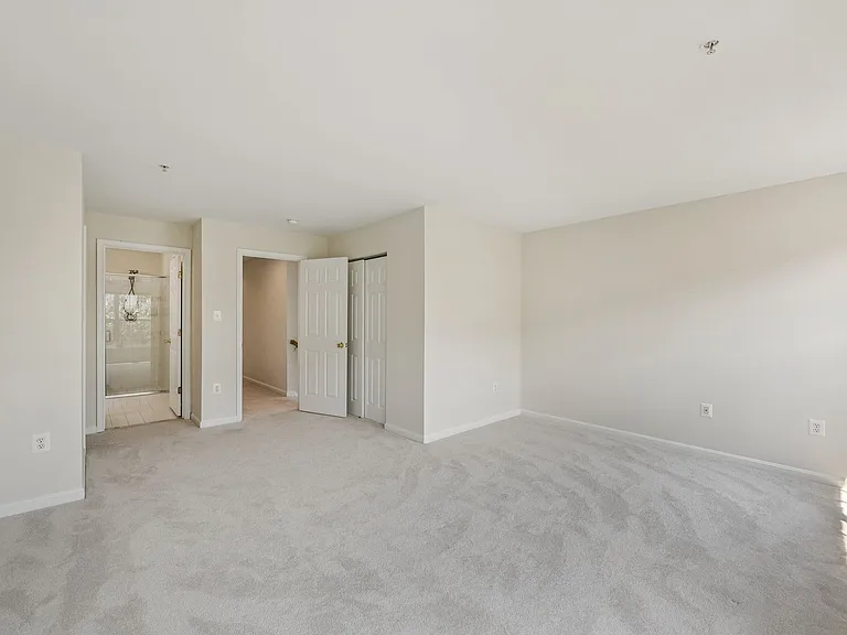 15503 John Diskin Cir #32 — Photo 18
