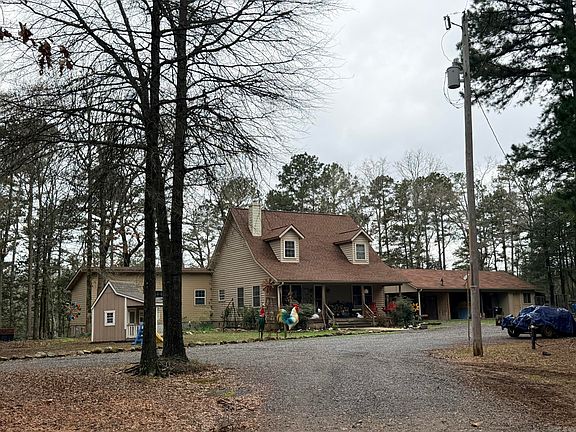 2nd image of 121 Neva Ln