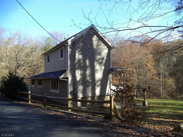 607 Cokesbury Rd, High Bridge, NJ 08829