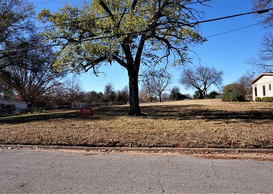 2nd image of 1809 Bluebonnet Ave Lot 5