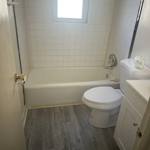 1507 W 41st St #A — Photo 5