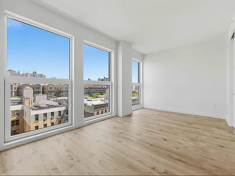 636 W 158th St #8F — Photo 7