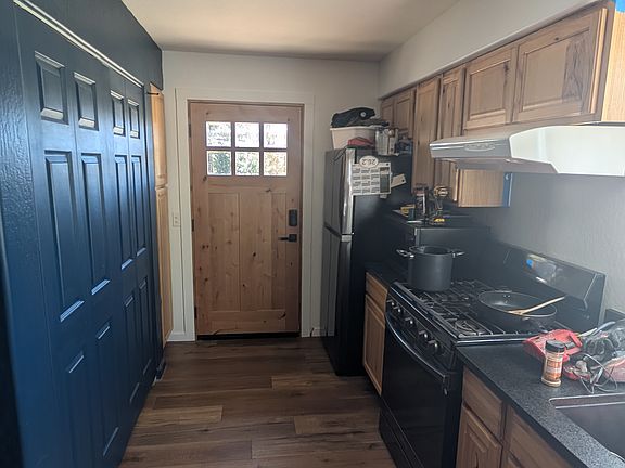 4th image of 290 Magpie Way