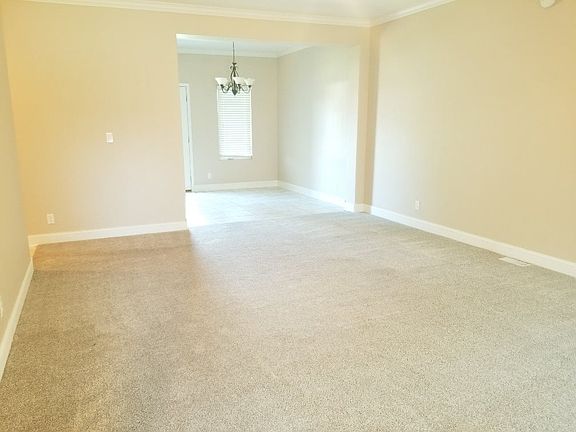 3rd image of 3921 W Philip Ave