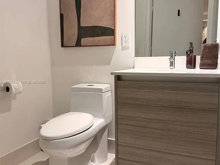 121 NE 34th St #2806A — Photo 16