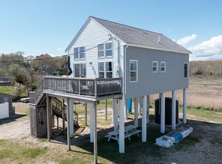 16 Howard Bch, Mattapoisett, MA 02739