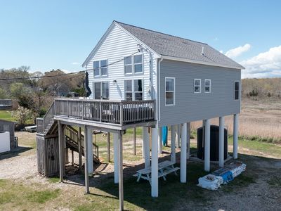 16 Howard Bch, Mattapoisett, MA, 02739