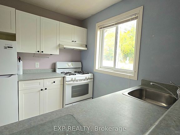4th image of 1 Maple Rd #1