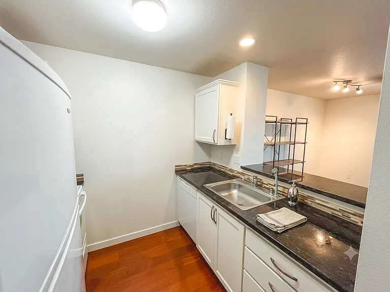 3043 14th Ave W #C — Photo 12