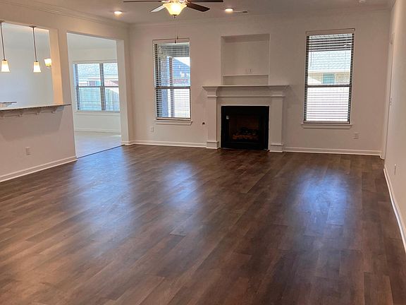 3rd image of 4304 Wton Ave