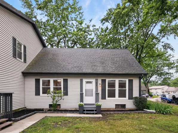228 Dakota Ct Unit A, Bolingbrook, IL 60440