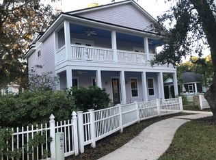 930 Paradise Cir, Atlantic Beach, FL 32233