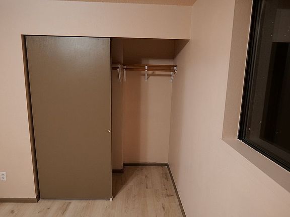 5th image of 605 Ofarrell Ave SE