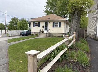 353 Massasoit Ave, East Providence, RI 02914