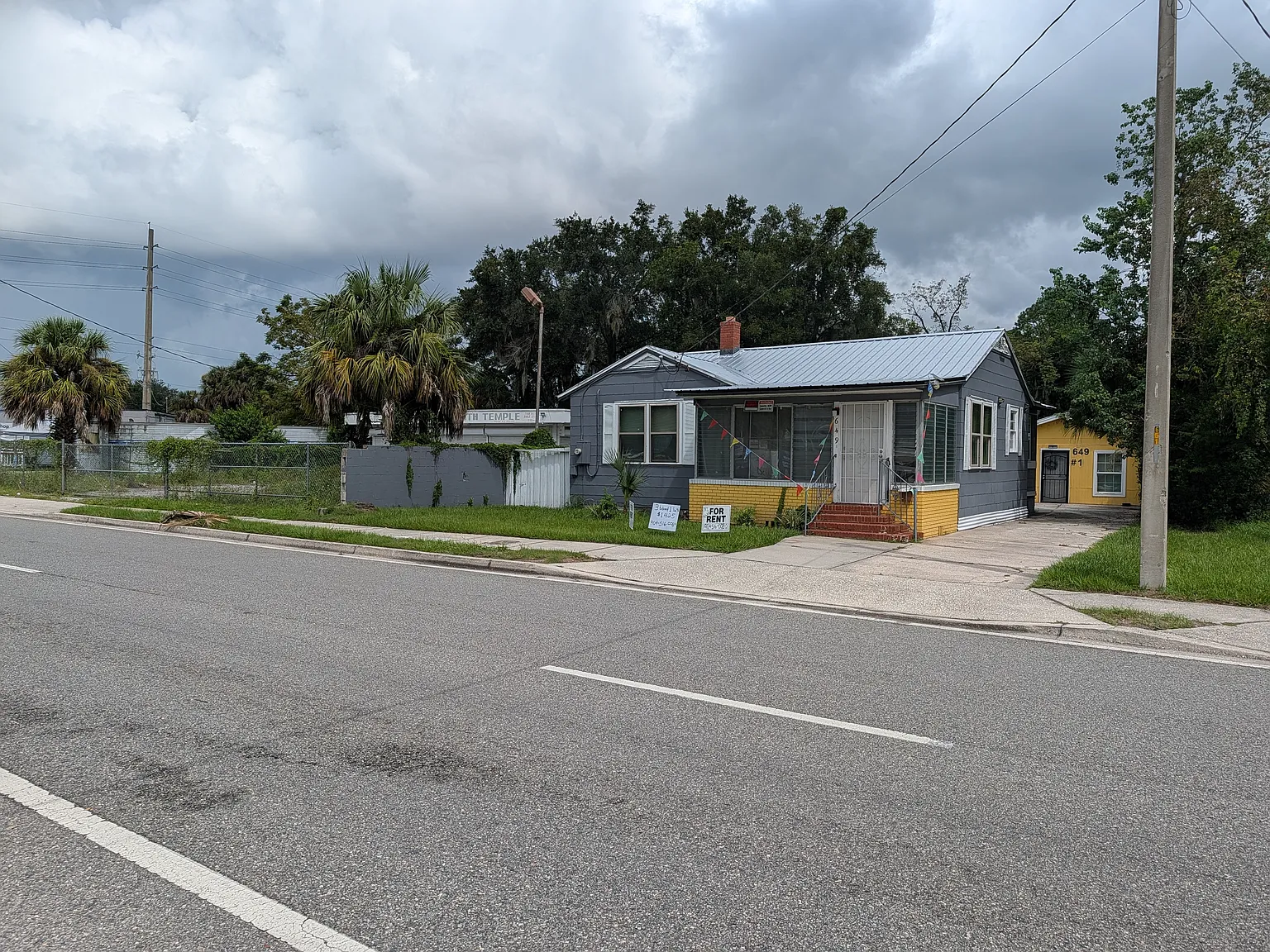649 Golfair Blvd — Photo 2