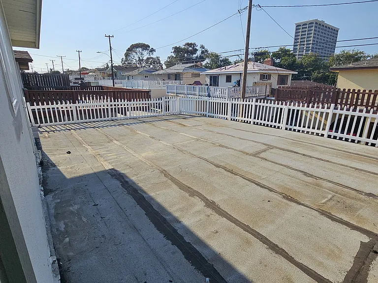 652 Center St #C — Photo 19