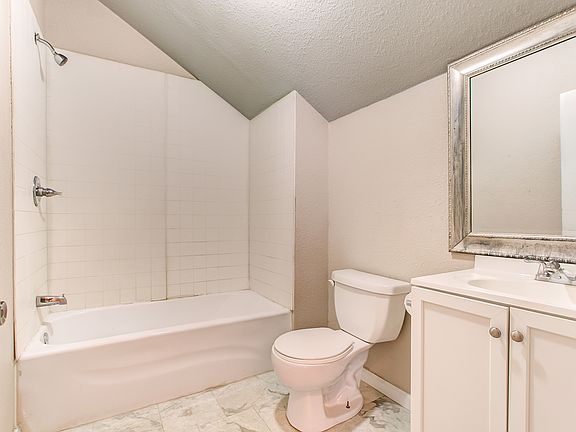 2nd image of 1465 N Villere St #1465