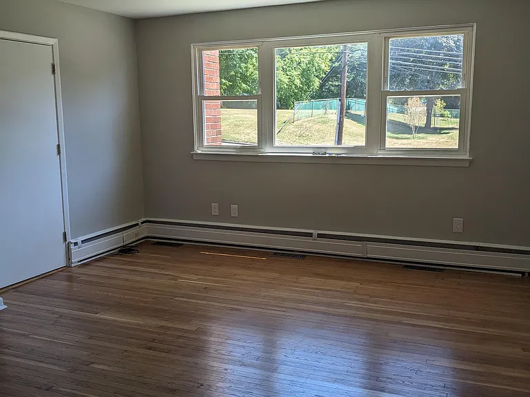 225 Parkway Cir #A — Photo 3
