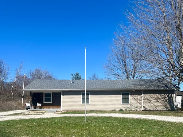 2976 W Rose Hill Ln, Rosedale, IN 47874