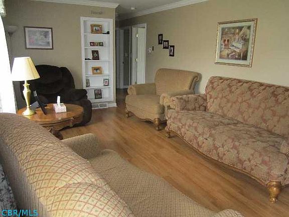 5th image of 251 S Preston St