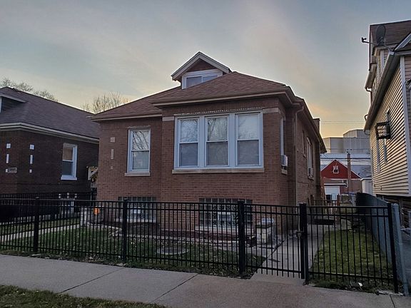 2nd image of 9144 S Blackstone Ave