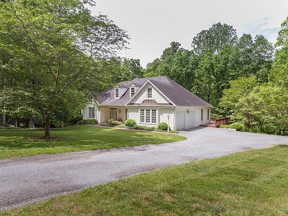 4th image of 108 Frances Horner Ln