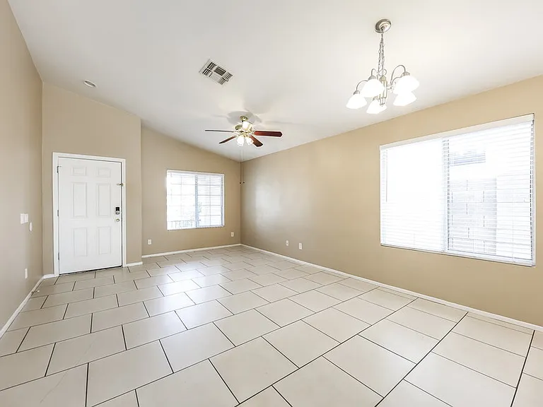 4101 W Wethersfield Rd — Photo 5