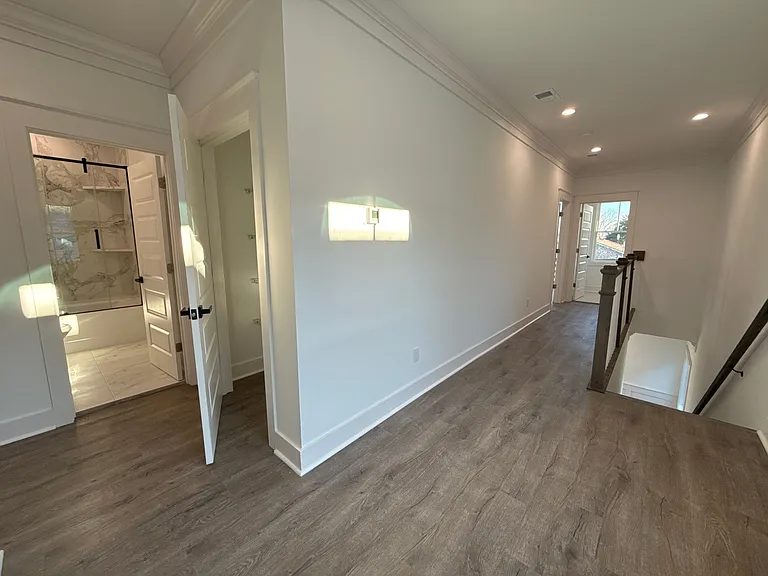 2018 Riverview Ave — Photo 16
