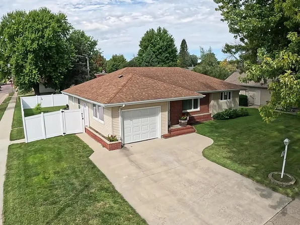 518 S Orient St, Fairmont, MN 56031