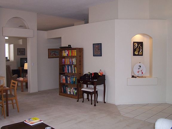 Roomy floorplan w/architectural interest!