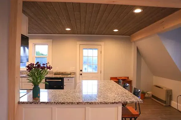2 bed, 1000 sqft, $2,500 — Photo 2