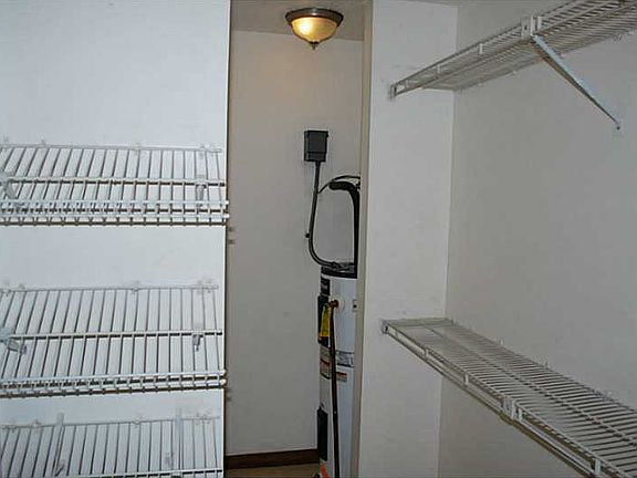 4th image of 655 Biltmore Dr